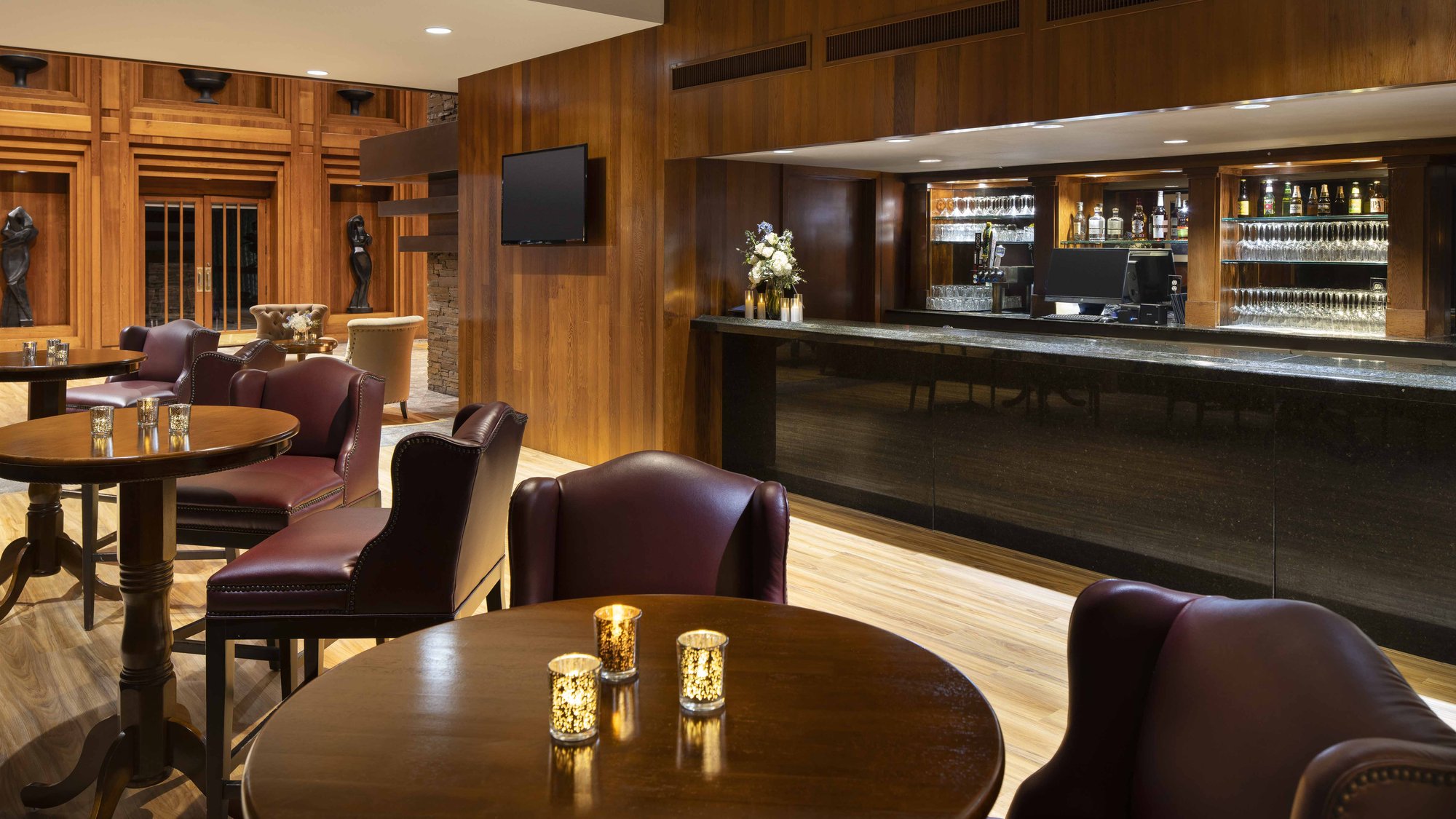 17 - Dove Canyon - DOVE - The Lounge - Cocktail Hour