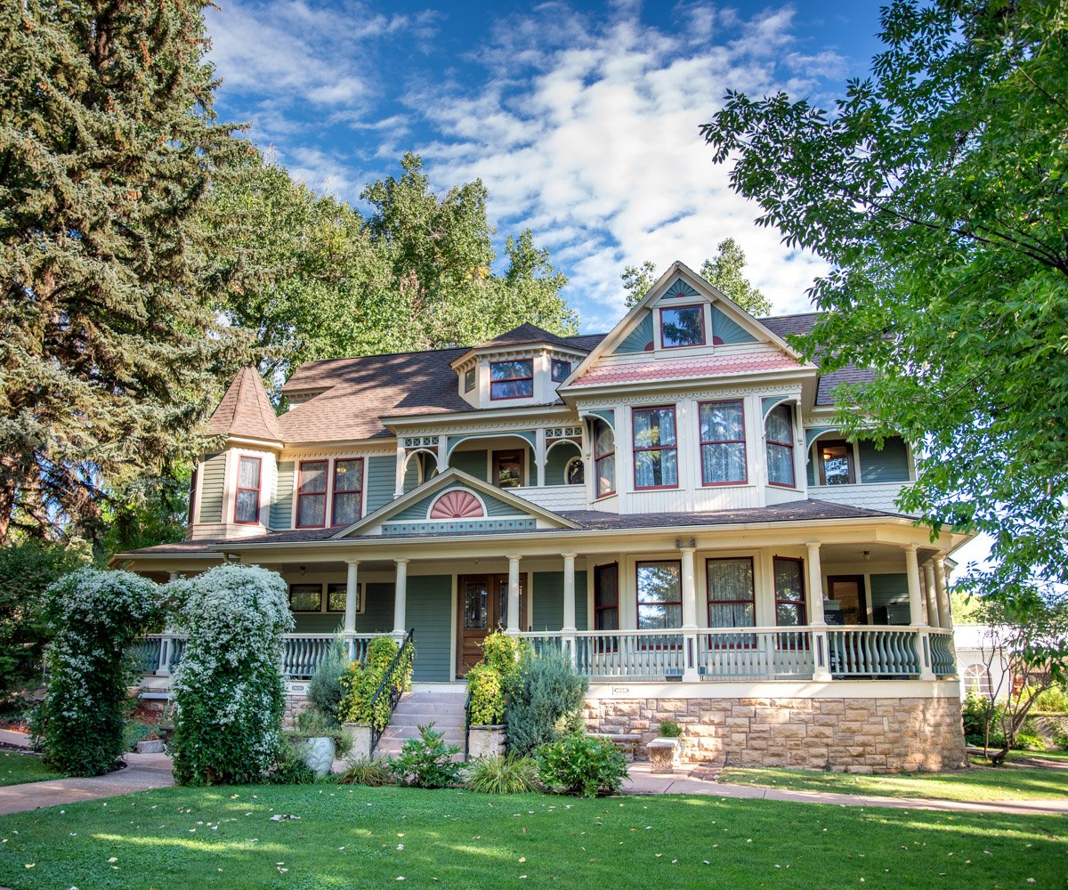 Front of vintage Victorian style mansion in Northern Colorado - Tapestry House by Wedgewood Weddings