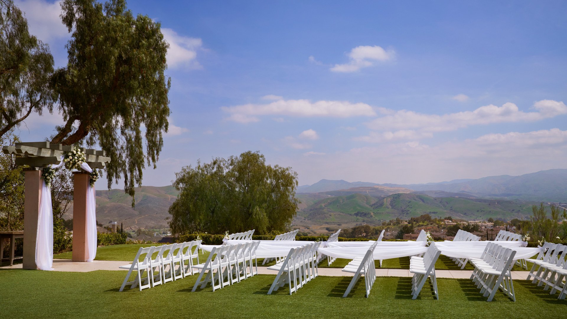 17 - The Retreat - RETR - Terrace Circle - Ceremony