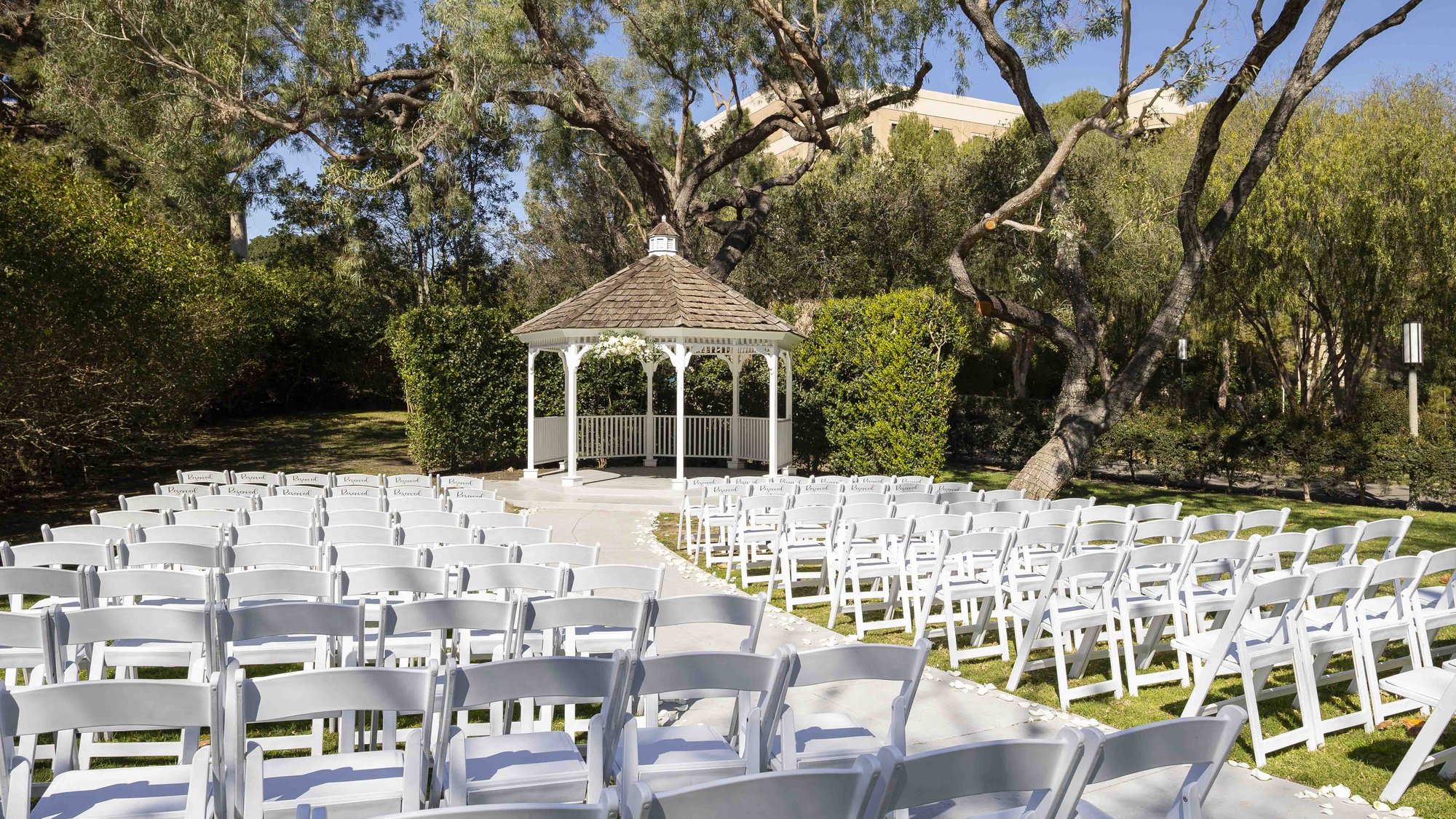 11 - University Club - UCI - Gazebo Lawn - Ceremony