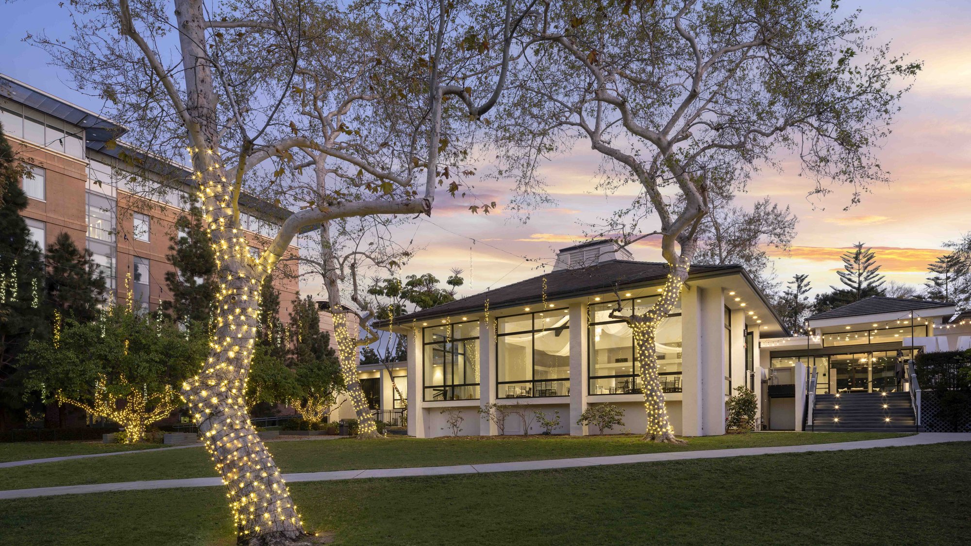 8 - University Club - UCI - Gazebo Lawn - Reception