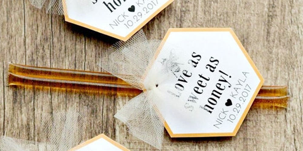 https://5387157.fs1.hubspotusercontent-na1.net/hubfs/5387157/3.0%20Feature%20Images%201000%20x%20500%20px/Blog/Wedding%20Favors%20Your%20Guests%20Will%20Love!.png
